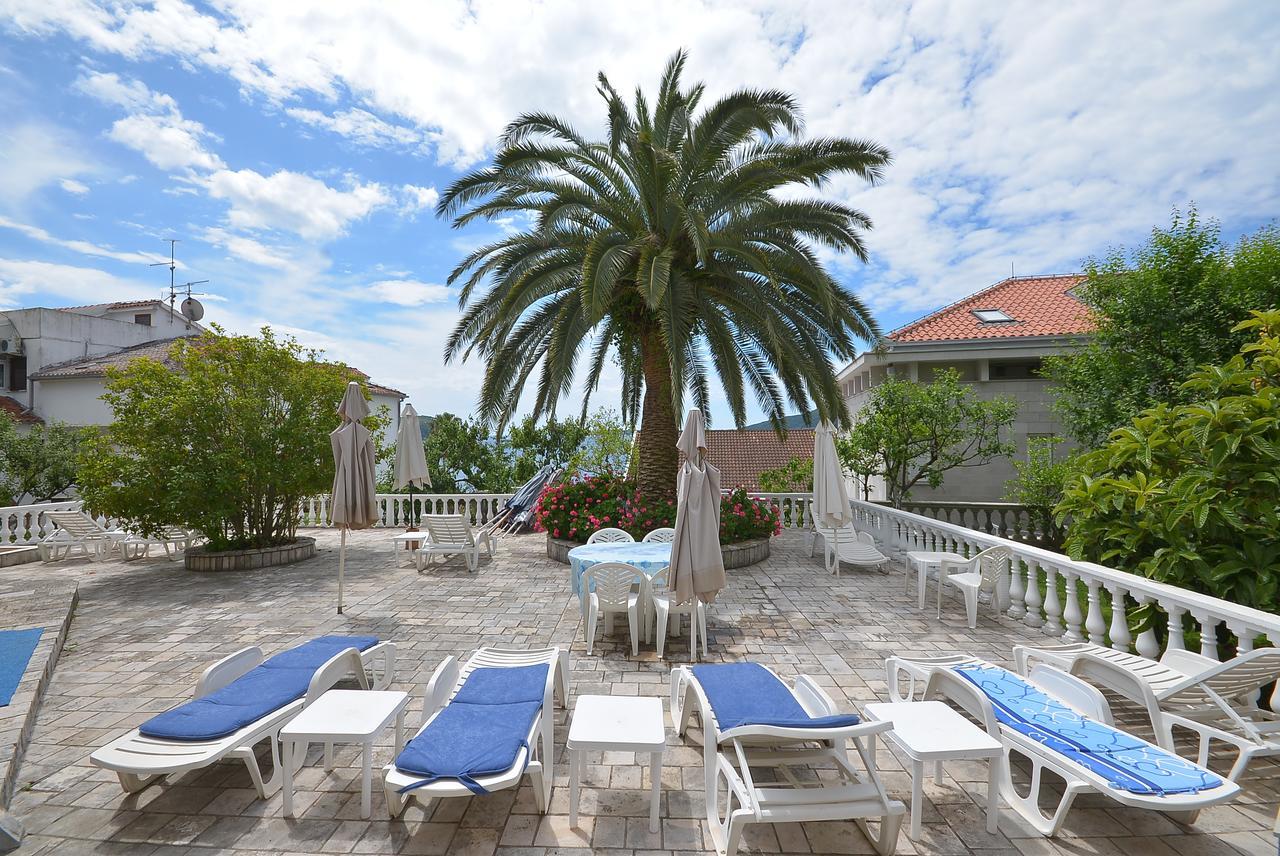 Hotel Vila Margot Herceg Novi Buitenkant foto