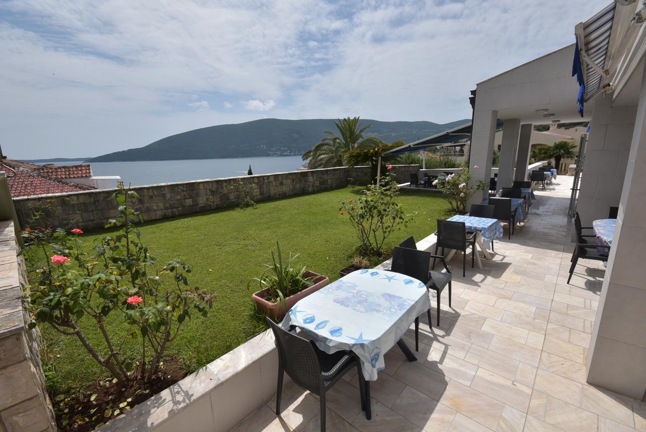 Hotel Vila Margot Herceg Novi Buitenkant foto