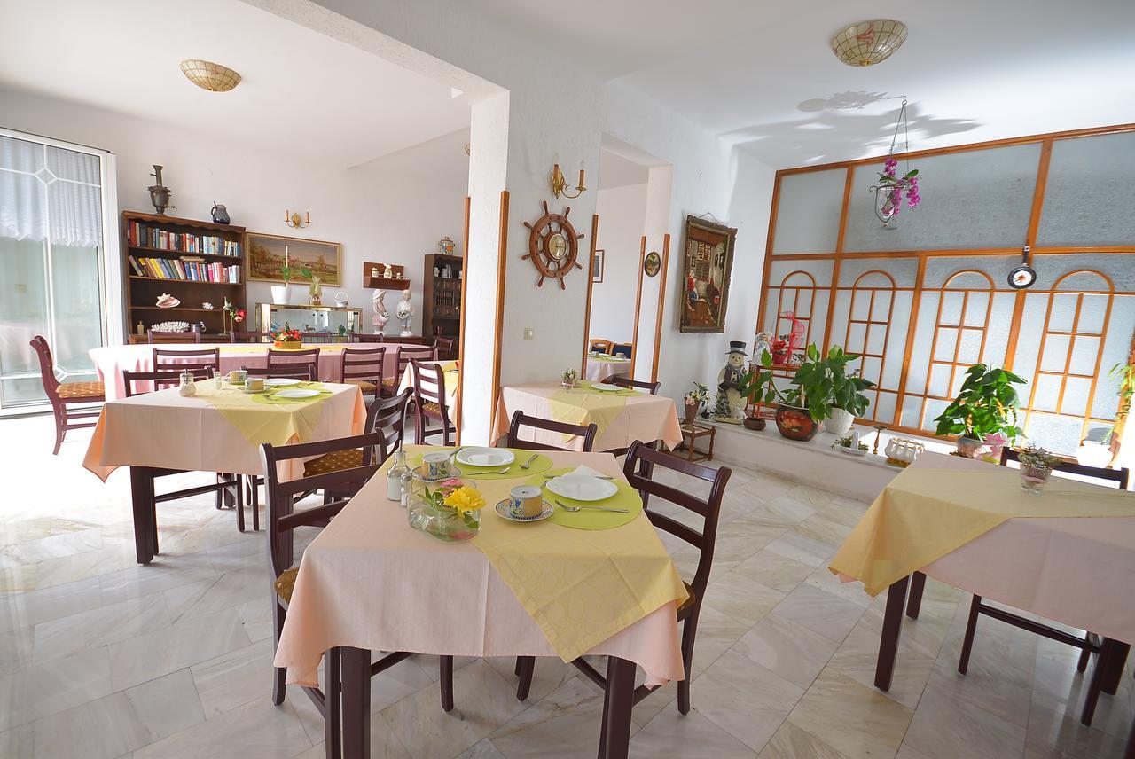 Hotel Vila Margot Herceg Novi Buitenkant foto