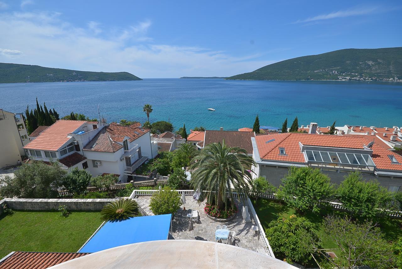 Hotel Vila Margot Herceg Novi Buitenkant foto